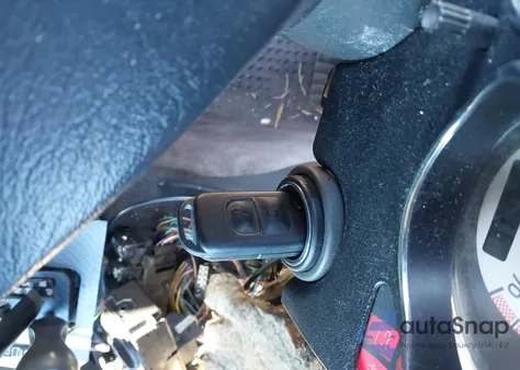 1998 Mercedes-Benz Slk 230 из США, поврежденный, VIN WDBKK47F1WF010349